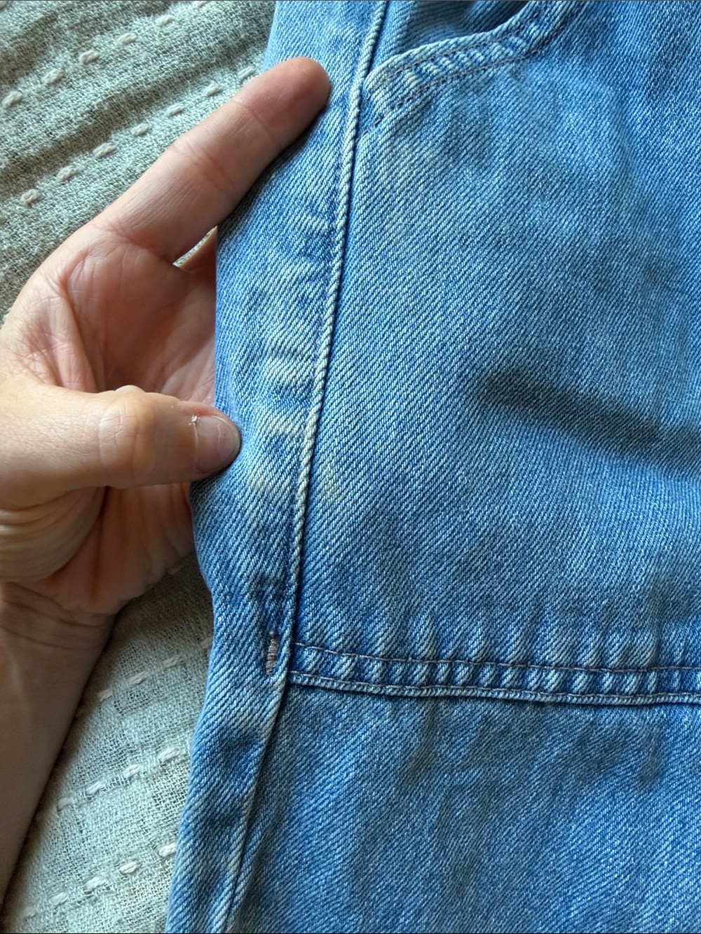 BDG elastic waist straight leg fray jeans size 24 - Picture 3 of 5